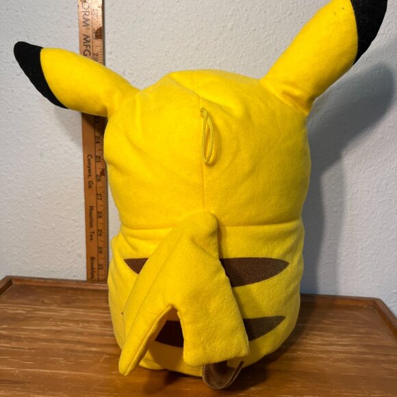 Pokemon Vintage (2013) Pikachu 14 Inch Plush Toy - Picture 2 of 10